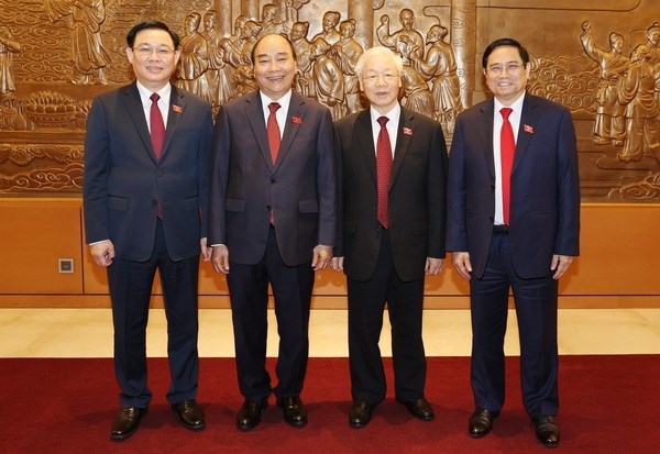 Party General Secretary Nguyen Phu Trong (second from right) poses for a group photo with newly-elected State and National Assembly leaders of Vietnam (Photo: VNA)