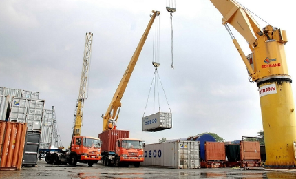 Vietnam’s export and import value hits over USD400 billion