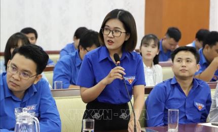 Youth make suggestions to draft documents for 13th National Party Congress