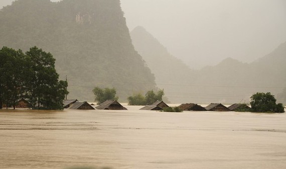 Flood in Tan Hoa commune, Minh Hoa district, the central province of Quang Binh (Source: VNA)