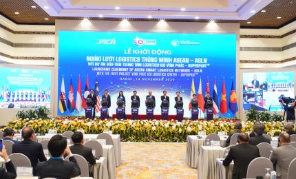 Vietnamese PM and his Singaporean counterpart launch ASEAN Smart Logistics Network