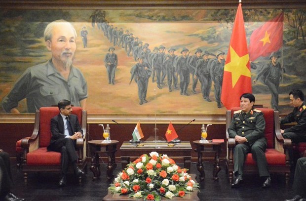 NAt the meeting (Photo: Vietnam People's Army)