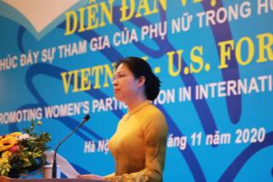 A Vietnam - U.S. Forum titled "Promoting Women's Participation in International Intergration" took place in Hanoi on November 24.