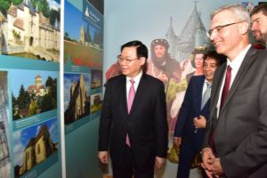 Photos on French and Vietnamese cultural heritage sites on display in Hanoi