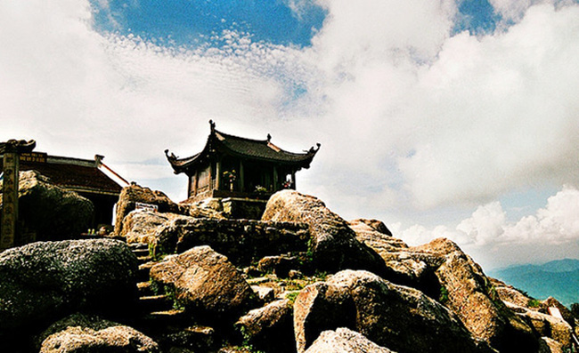 Creating dossier on Yen Tu to seek UNESCO World Heritage recognition (Source: vtv.vn)
