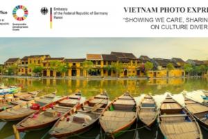Photos on beauty of Vietnamese cultural heritages on display