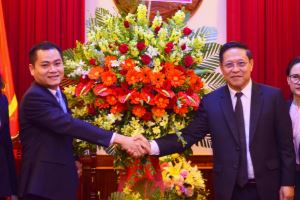 Lao National Day congratulated in central city