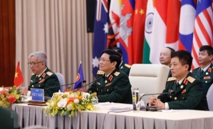 Singaporean defence minister highlights Vietnam for successful organization of ADMM, ADMM+