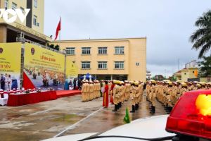 Traffic safety campaign launched to ensure for 13th National Party Congress