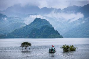 “Ha Long Bay on land”