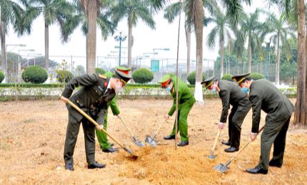 Hanoi Police to plant 3,000 green trees in 2021