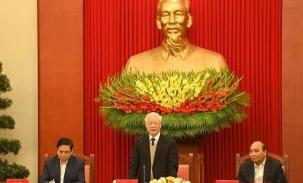 Politburo meets former members of the 12th Politburo, PCC's Secretariat and PCC