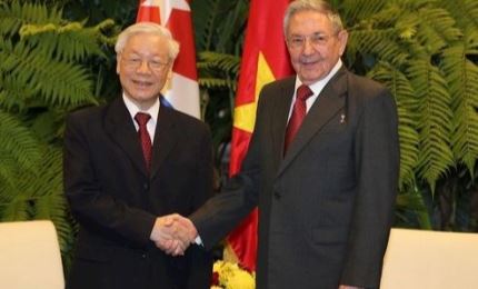 Cuban Party leader congratulates Nguyen Phu Trong on re-election