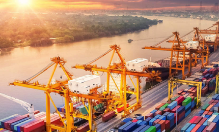 Vietnam enjoys trade surplus of 2.76 billion USD