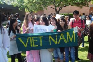 HCYU boosts support to overseas Vietnamese students and youths