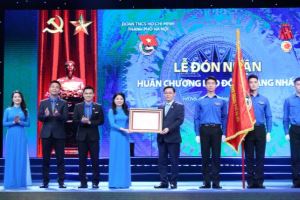 Hanoi City Youth Union presented Labour Order