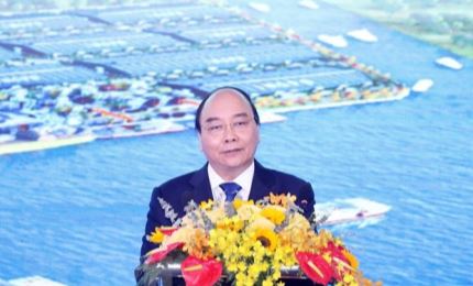 PM attends inaugural ceremony of Phuoc Dong Industrial Park and Port