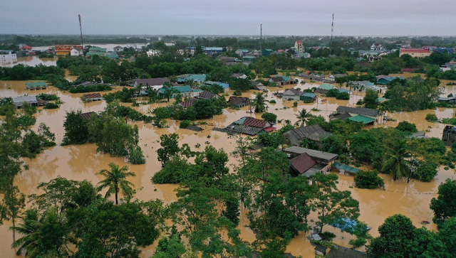 Flood in Central region (Photo: VTV)