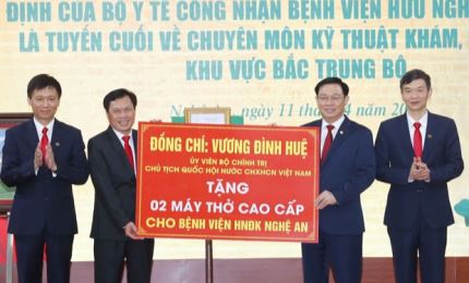 National Assembly Chairman Vuong Dinh Hue pay working visit to Nghe An