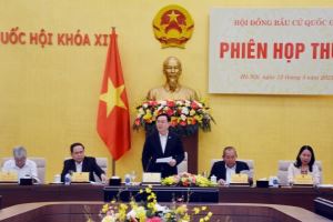 National Assembly Chairman Vuong Dinh Hue chairs National Election Council’s fifth session