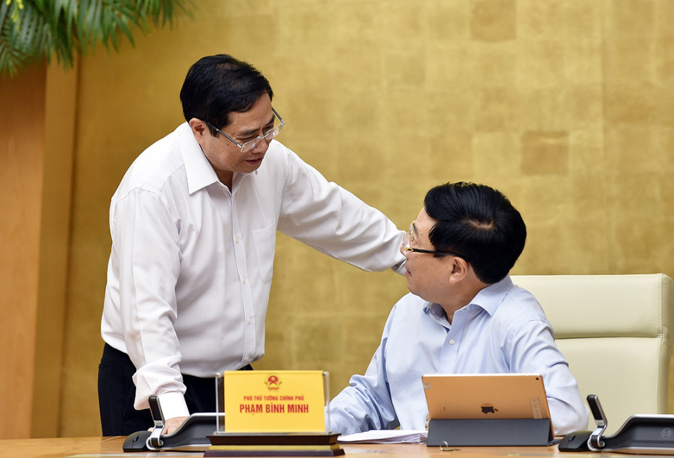 Prime Minister Pham Minh Chinh talked with Deputy Prime Minister Pham Binh Minh (Source: VGP)