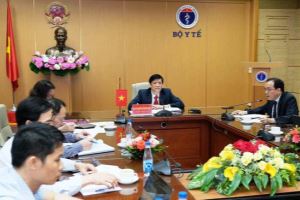 Vietnam assists Cambodia with 800 breathing machines