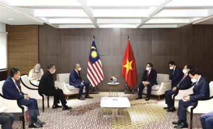Vietnam strengthens relations with Cambodia, Singapore, Malaysia