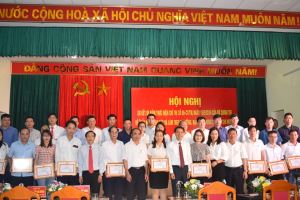 Examples in studying and following Uncle Ho’s ideology in Tam Duong district honoured