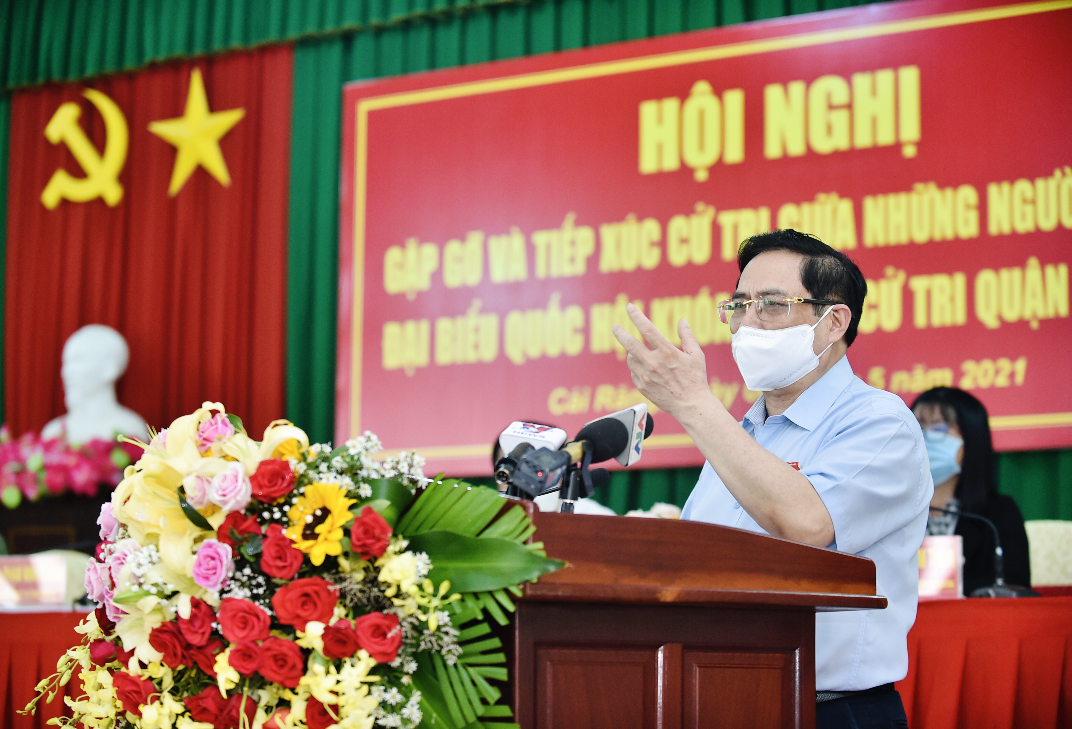 PM Pham Minh Chinh meets voters in Can Tho city (Photo: VGP)
