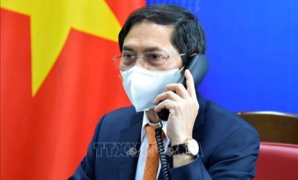 Vietnam, Thailand agree to raise trade to 25 billion USD