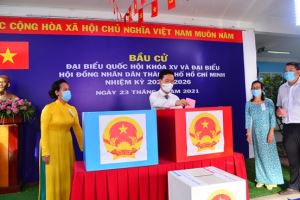 Top legislator: Elections show strength of Vietnamese people