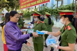 General To Lam praises public security forces in COVID-19 fight