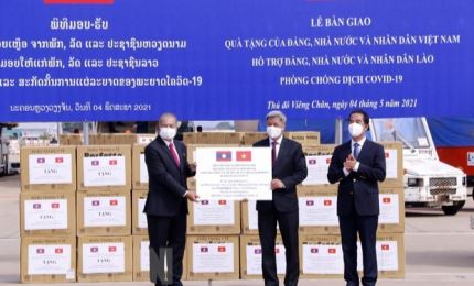 Vietnam’s support for Laos’ COVID-19 prevention highlighted on press