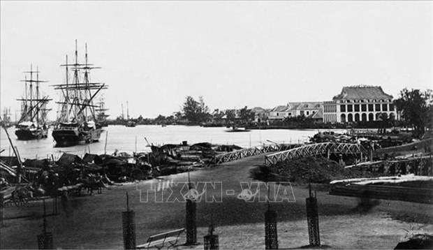 A view of Nha Rong Wharf in Saigon in the early 20th century. From this place, the patriotic Nguyen Tat Thanh boarded the vessel Latouche-Tréville to leave Vietnam to realise his ambition to liberate the country from the colonial rule (File photo: VNA)